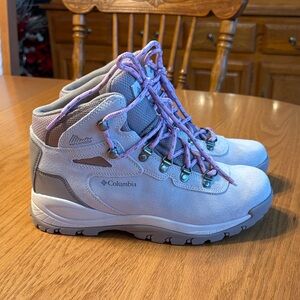 New Without Tags Columbia Omni-Grip Gray and Pink Hiking Boots